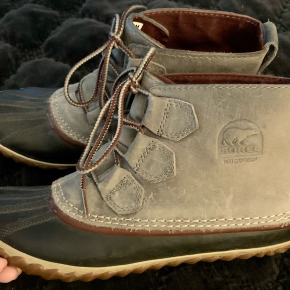 Sorel Women Gray/Navy Leather Ankle Duck Boots - Picture 2 of 4